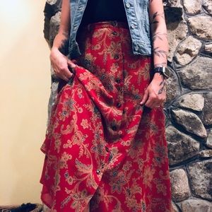 BEAUTIFUL VINTAGE SKIRT!!!!